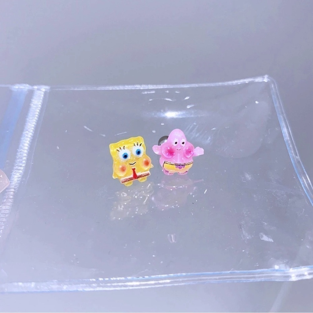 ⭐️NEW⭐️ Sponge Bob & Patrick Star Stud Screwback Mismatch Asymmetrical Earrings